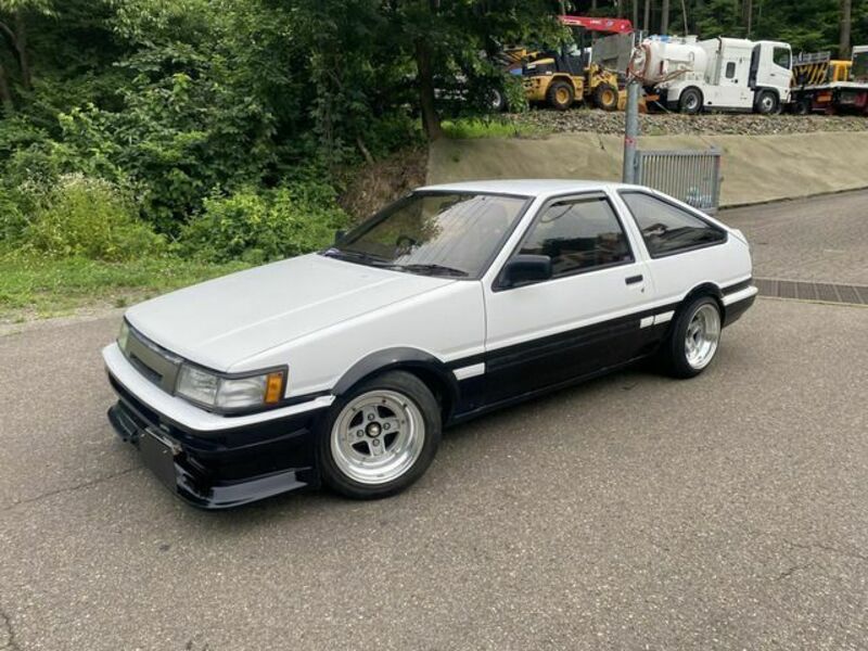 TOYOTA COROLLA LEVIN