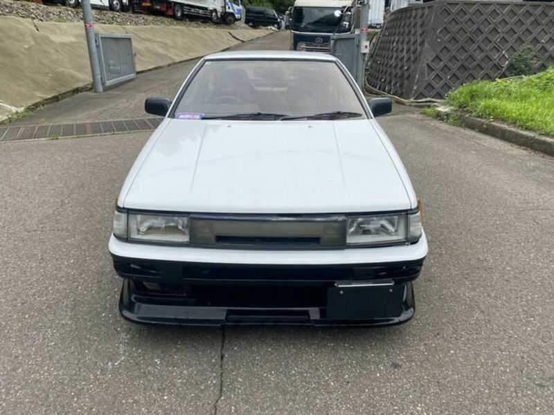 COROLLA LEVIN