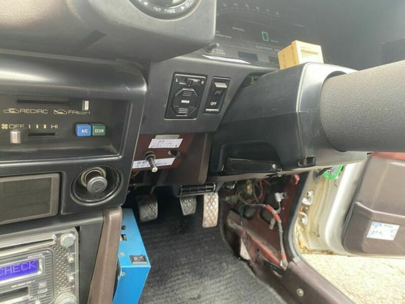 COROLLA LEVIN