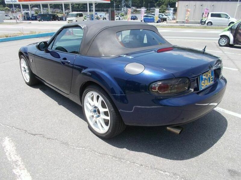 ROADSTER