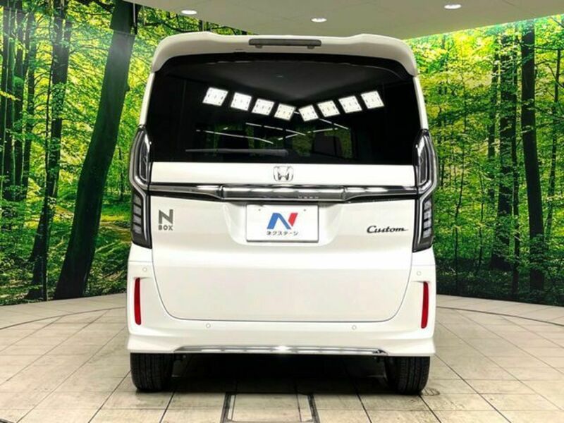 N BOX CUSTOM