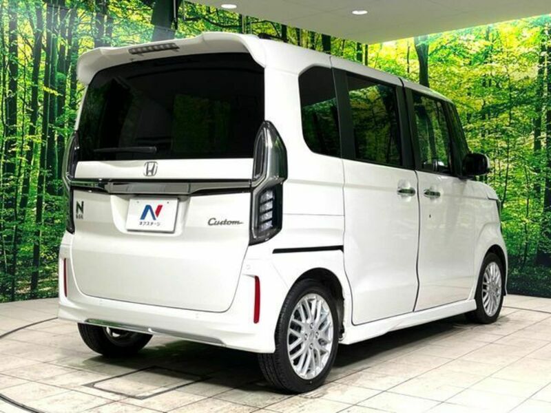 N BOX CUSTOM