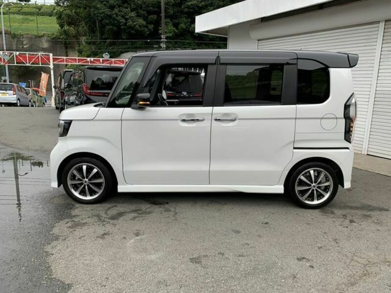 N BOX CUSTOM