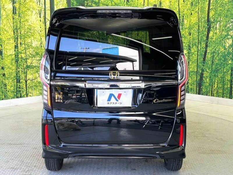 N BOX CUSTOM