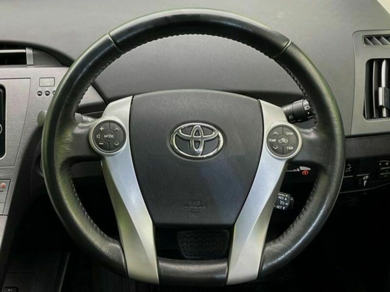 PRIUS PHV