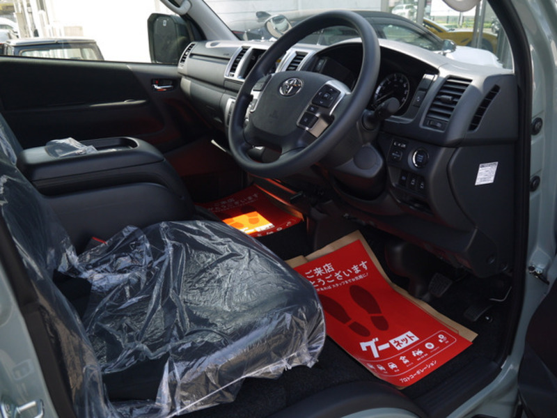 HIACE VAN