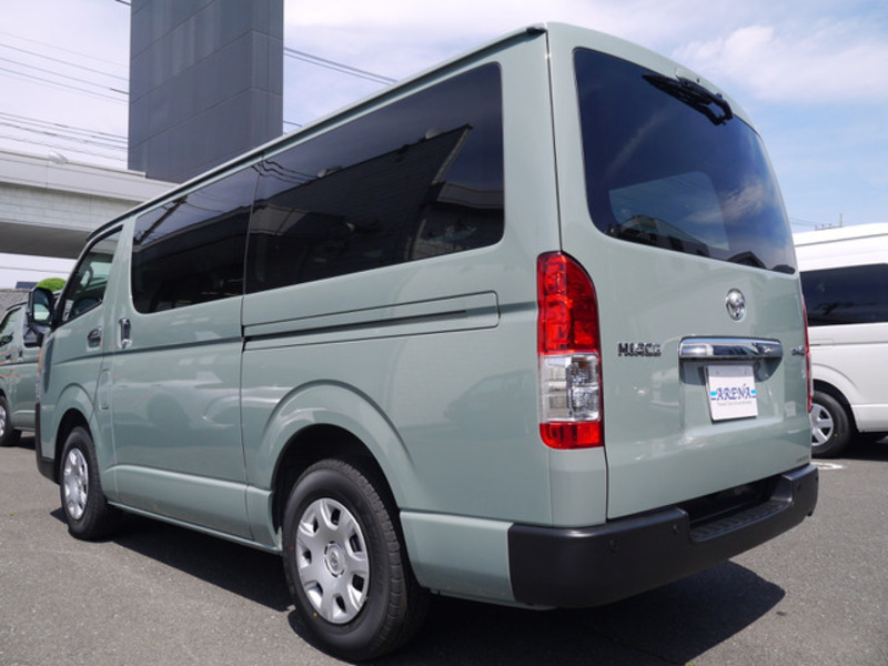 HIACE VAN