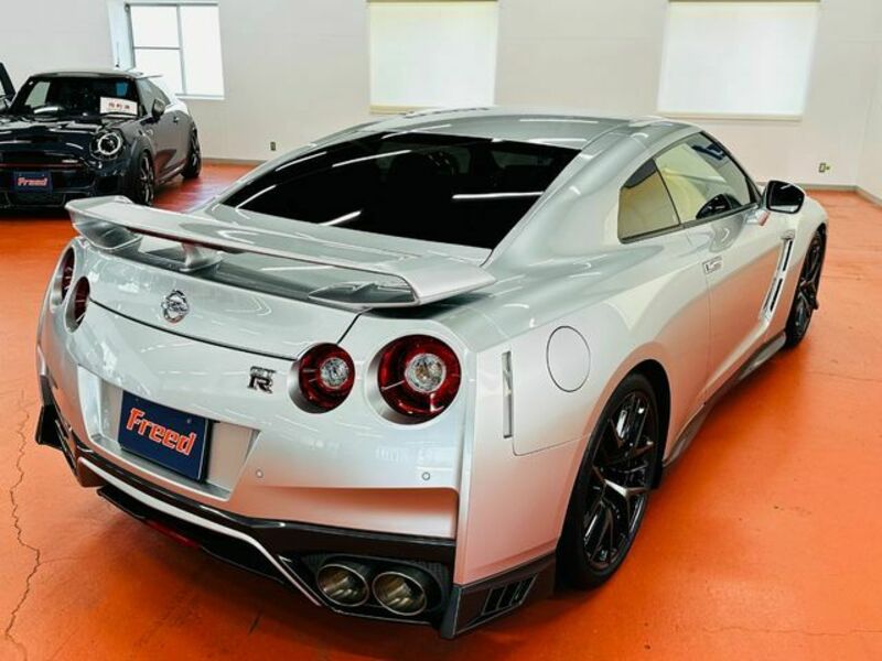 GT-R