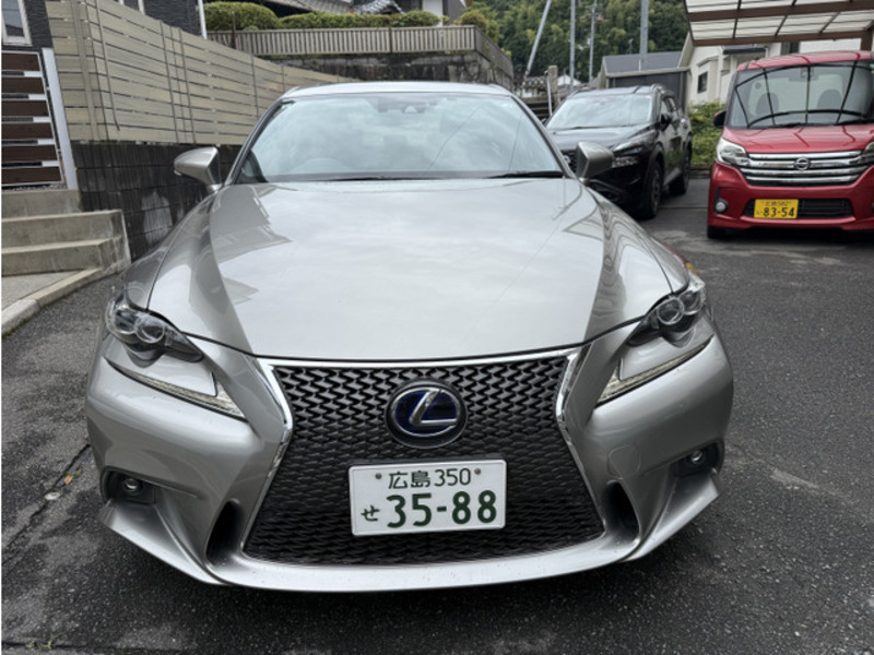 LEXUS IS