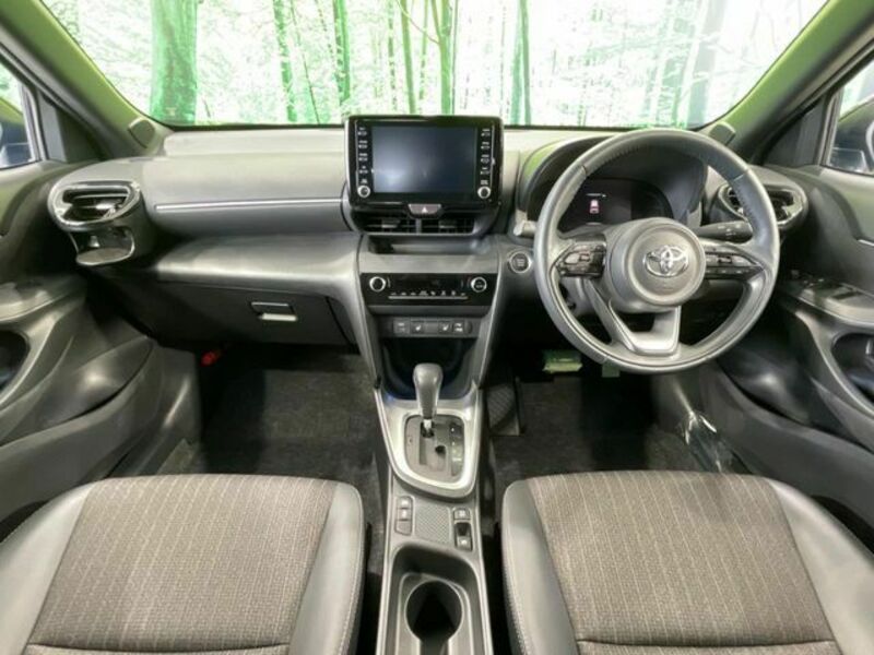 YARIS CROSS