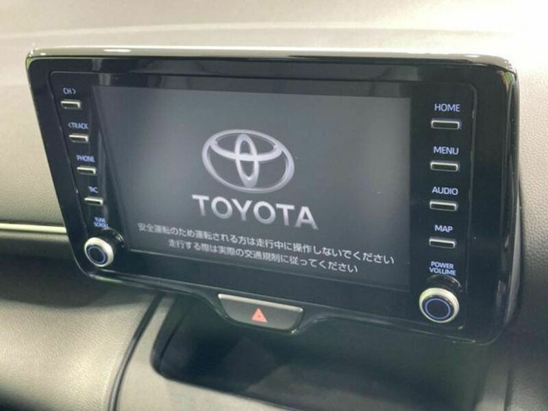 YARIS CROSS