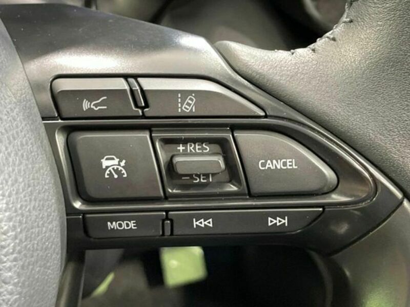 YARIS CROSS