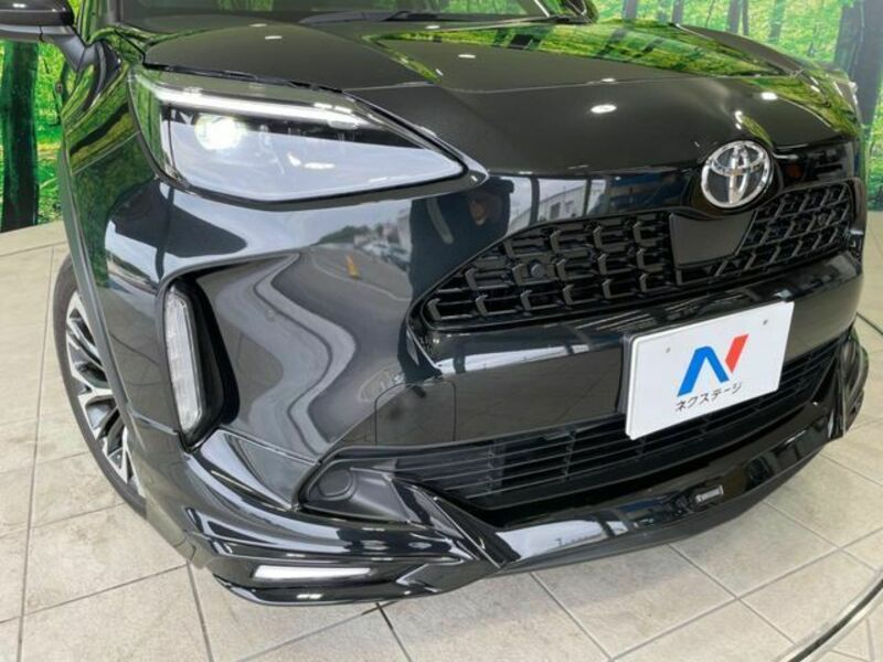 YARIS CROSS