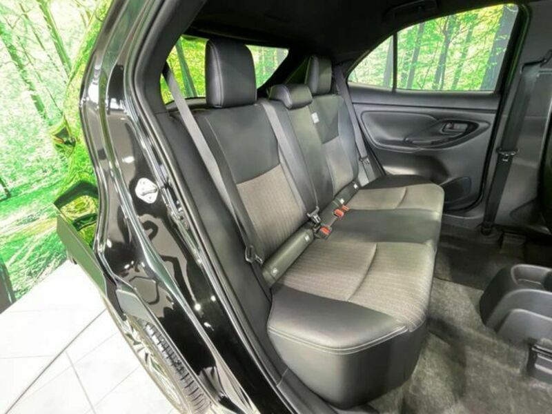YARIS CROSS