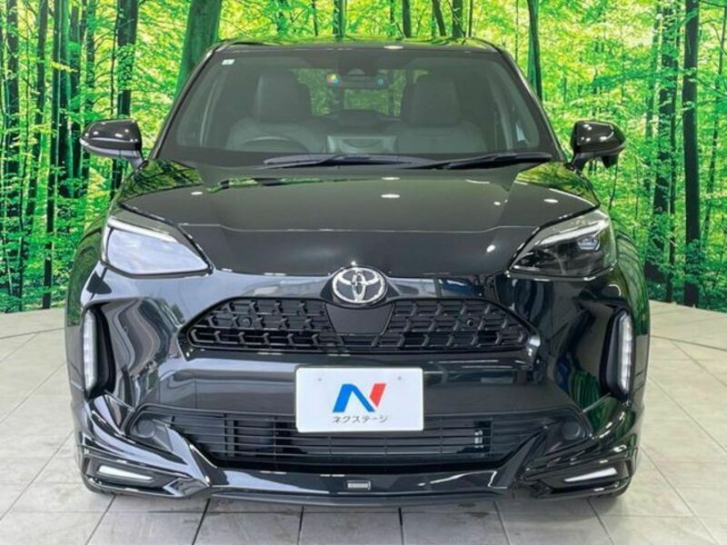 YARIS CROSS