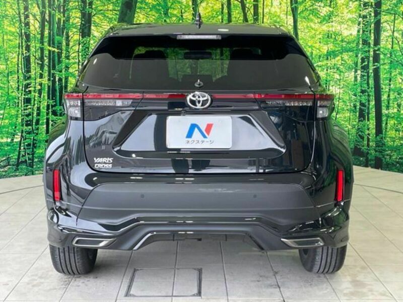 YARIS CROSS