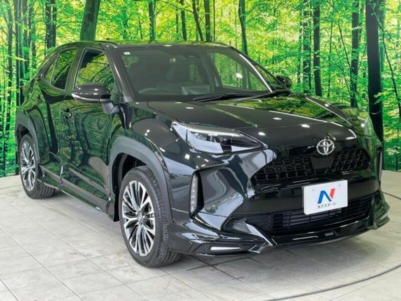 YARIS CROSS