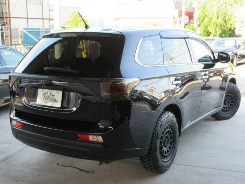 OUTLANDER