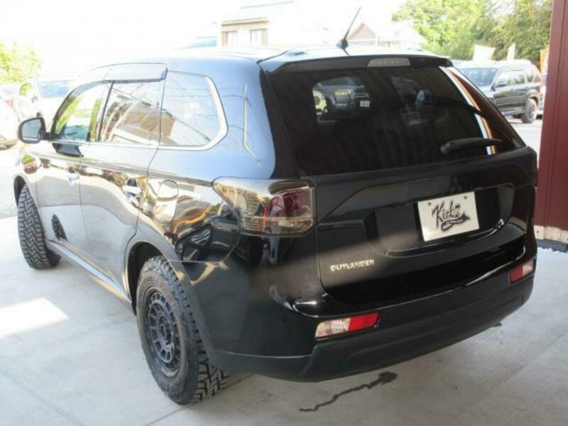 OUTLANDER