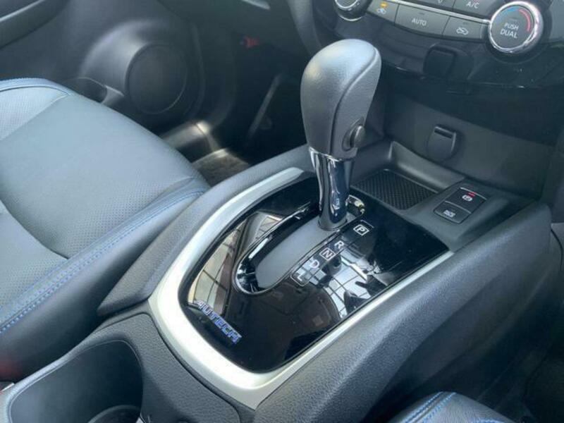X-TRAIL