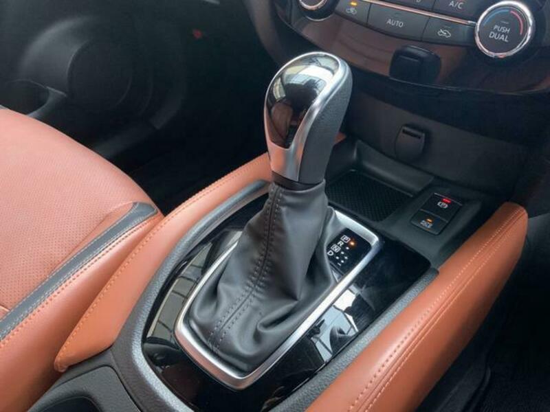 X-TRAIL