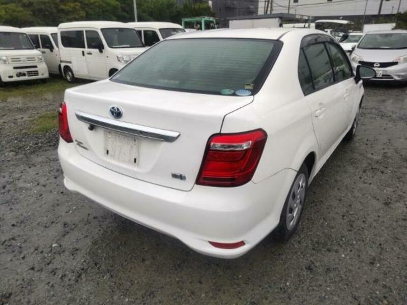 COROLLA AXIO