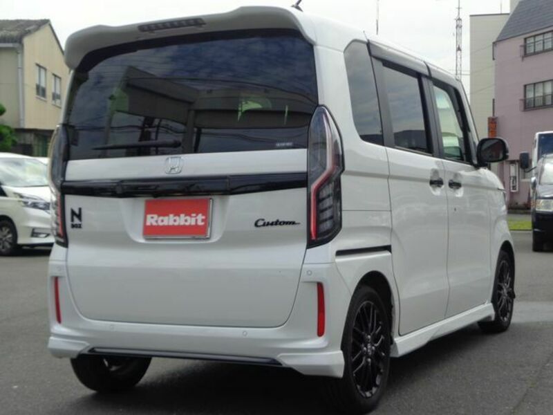 N BOX CUSTOM
