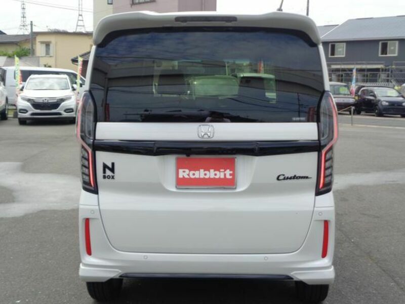 N BOX CUSTOM