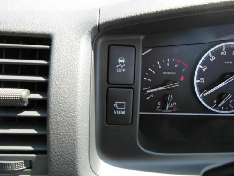HIACE COMMUTER