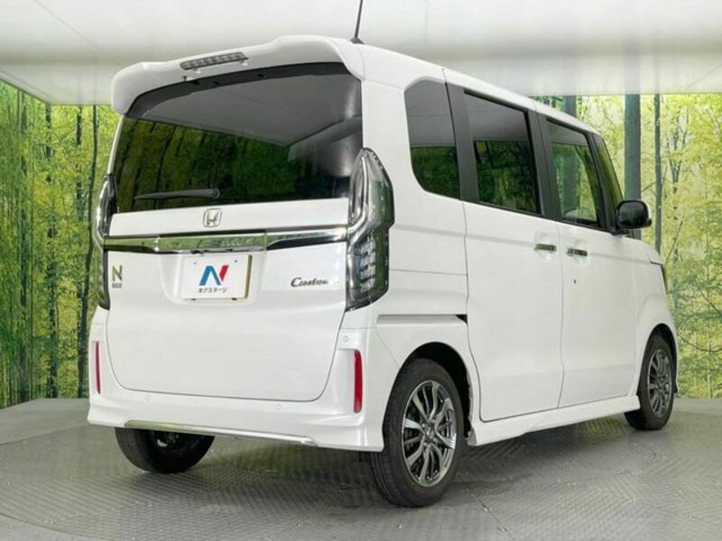 N BOX CUSTOM
