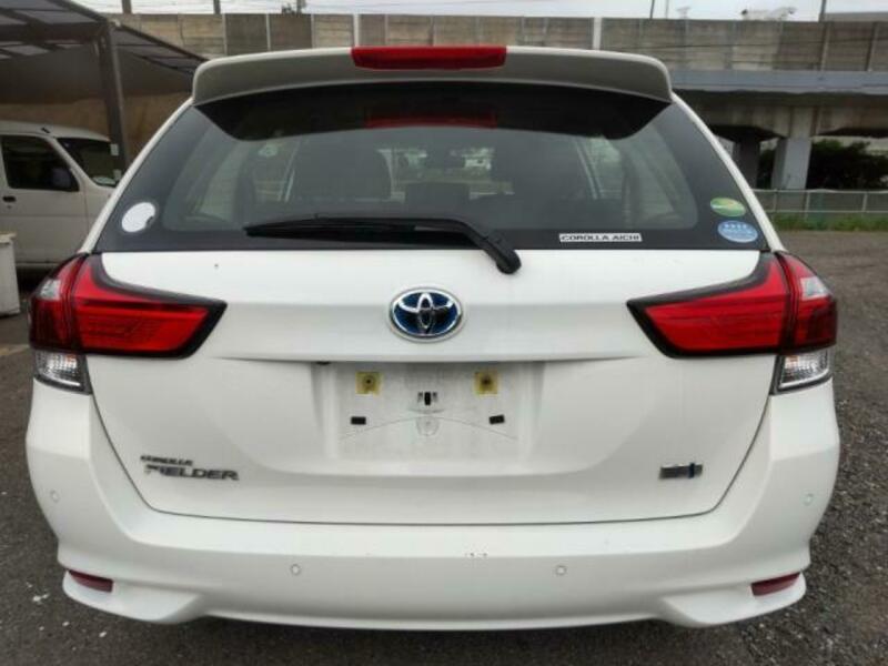 COROLLA FIELDER