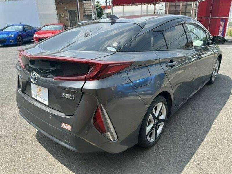 PRIUS PHV