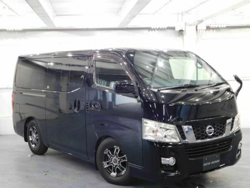 NV350 CARAVAN-0
