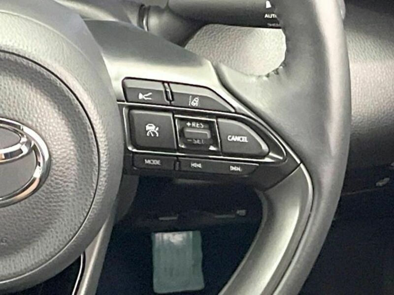 YARIS CROSS