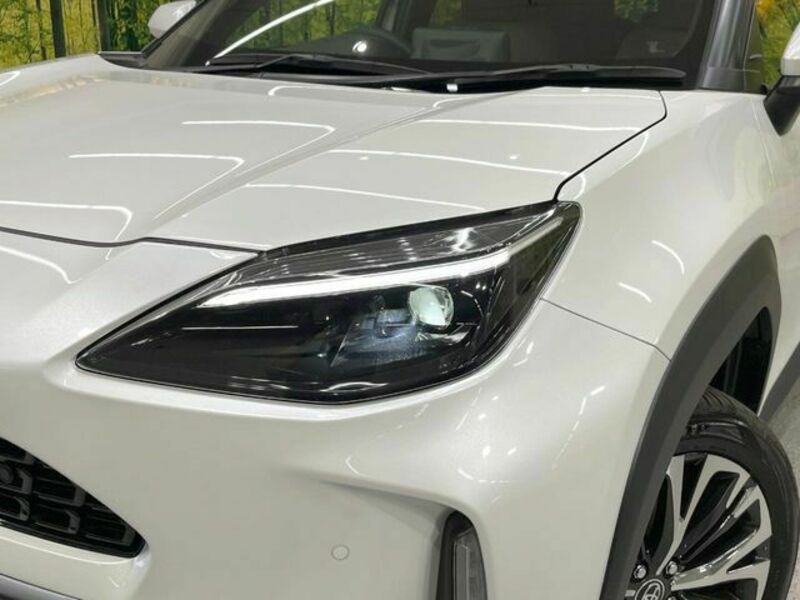 YARIS CROSS