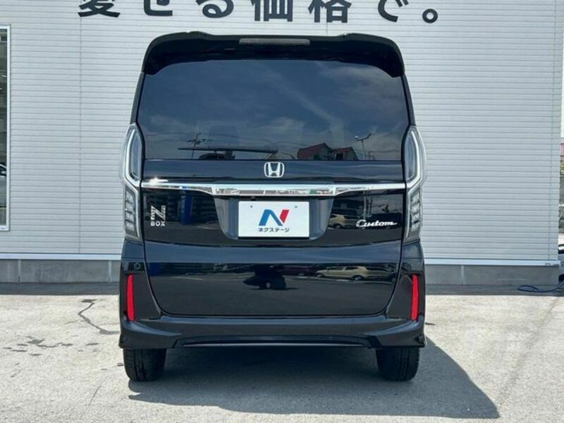 N BOX CUSTOM