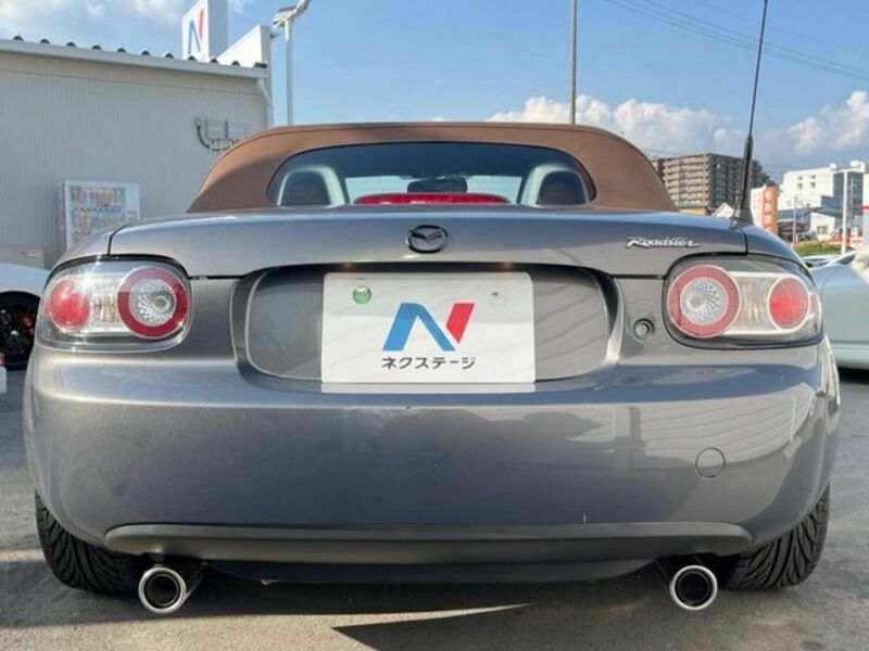 ROADSTER