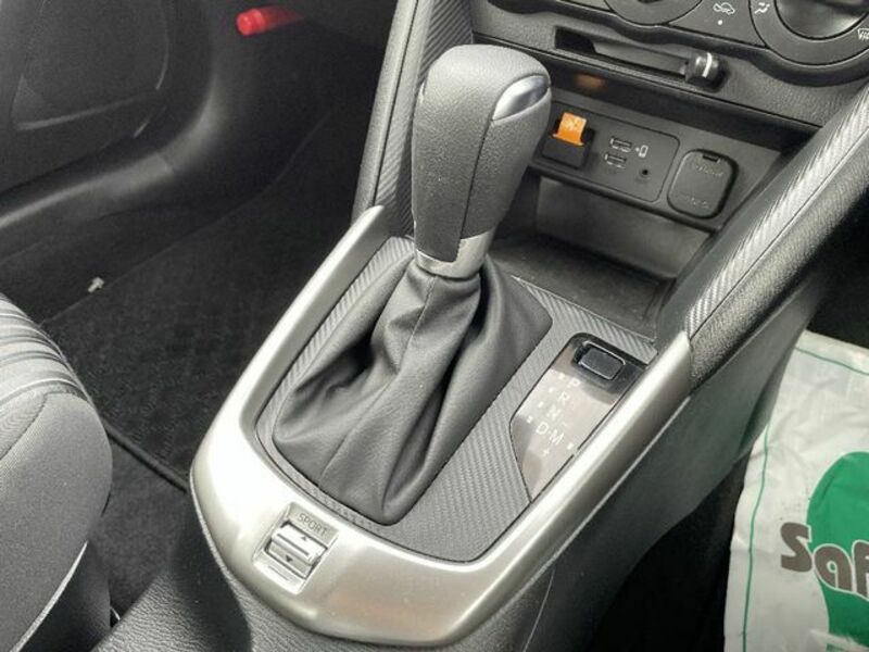 MAZDA2