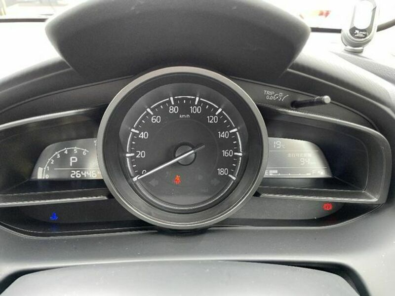 MAZDA2