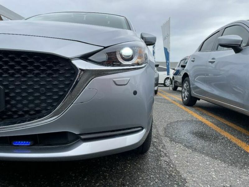 MAZDA2