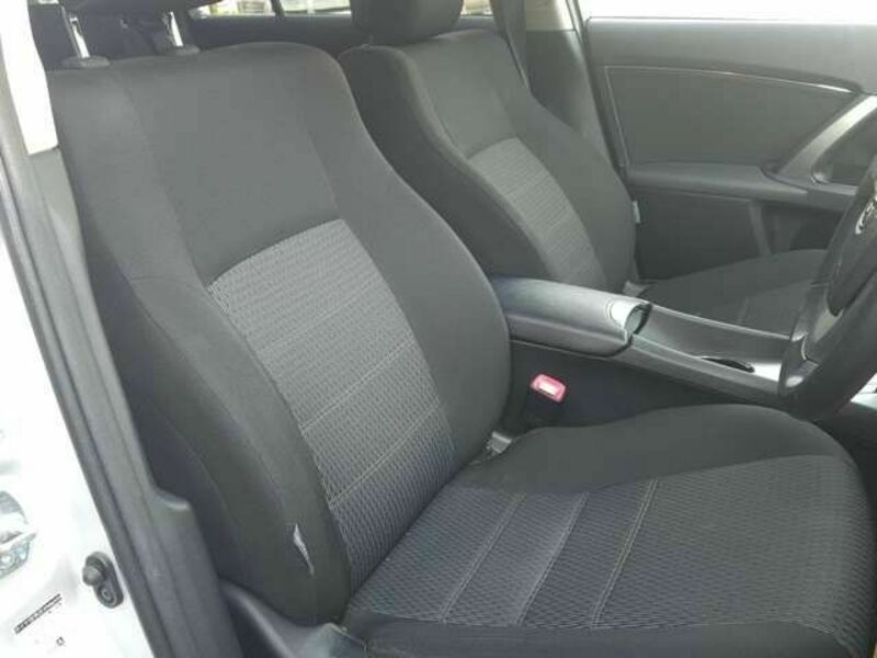 AVENSIS WAGON