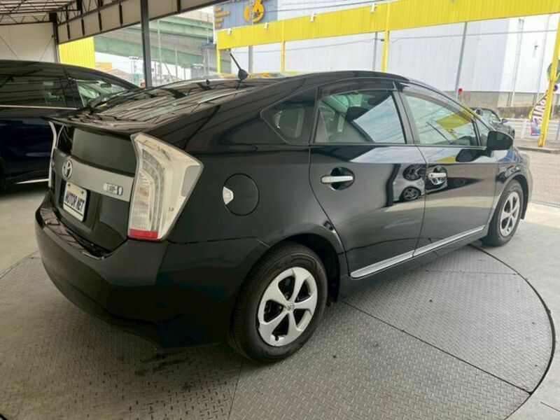 PRIUS PHV