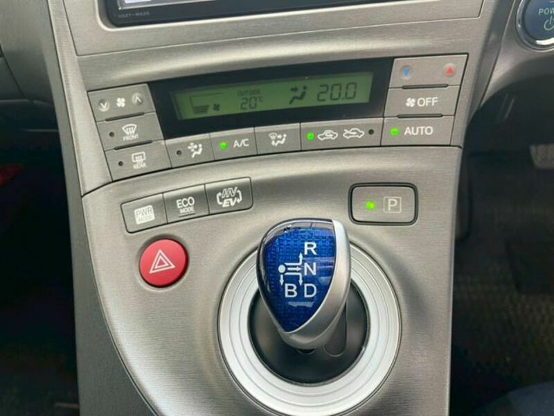 PRIUS PHV