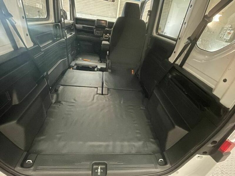 N-VAN