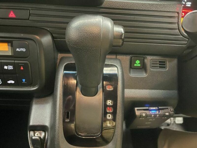 N-VAN