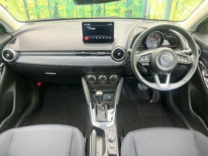 MAZDA2