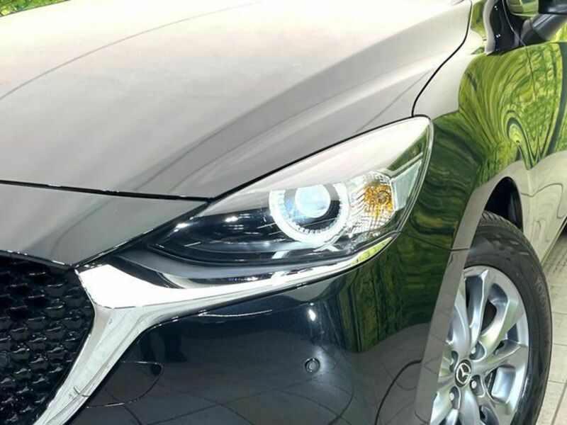 MAZDA2