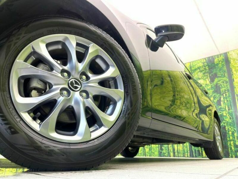 MAZDA2
