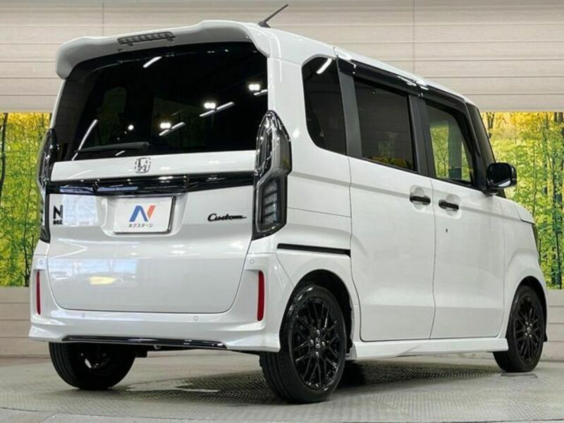 N BOX CUSTOM