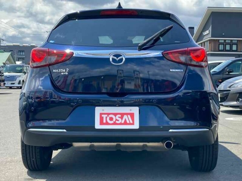 MAZDA2